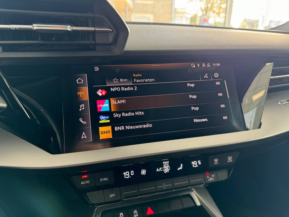 Audi A3 Audi A3 Sportback 35 TFSI Business edition Mild Hybride|Trekhaak afneembaar|Carplay|Navigatie|