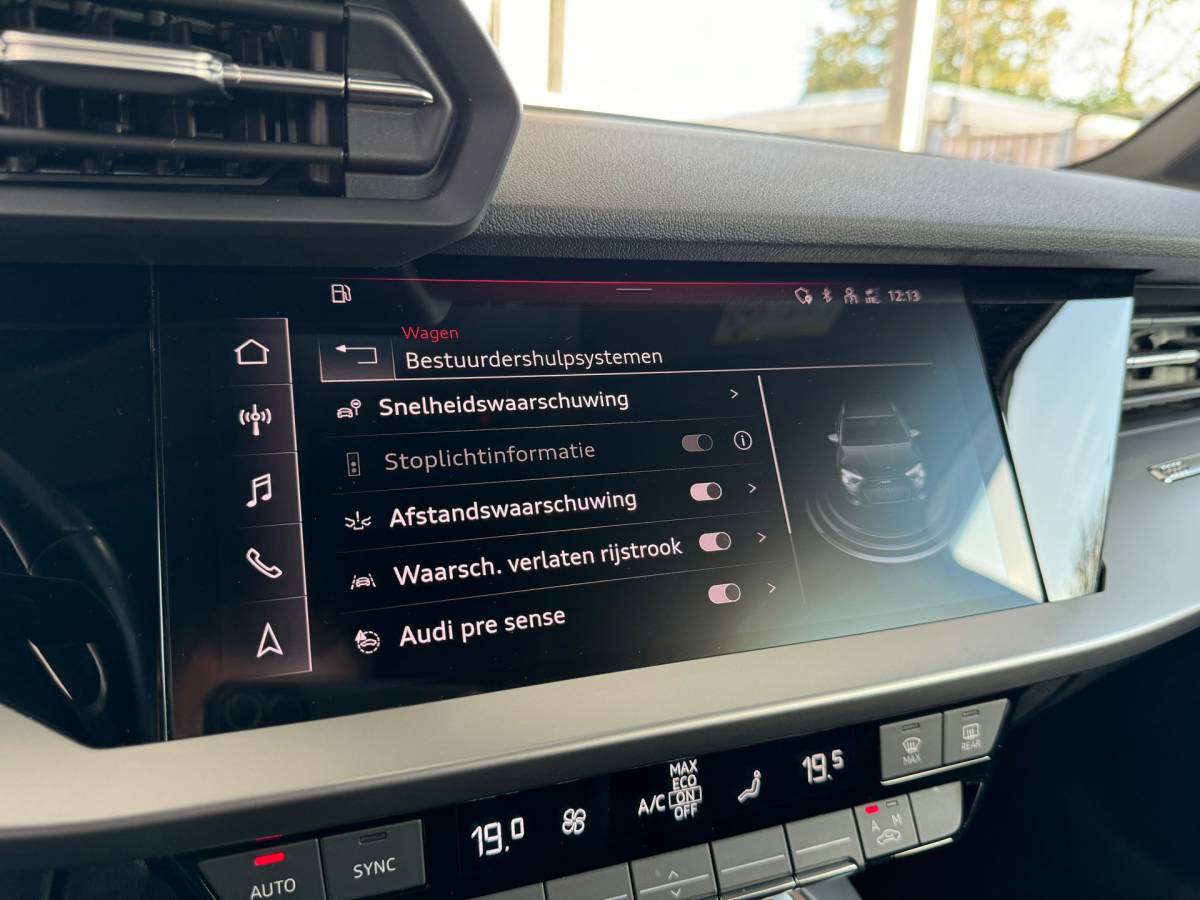 Audi A3 Audi A3 Sportback 35 TFSI Business edition Mild Hybride|Trekhaak afneembaar|Carplay|Navigatie|