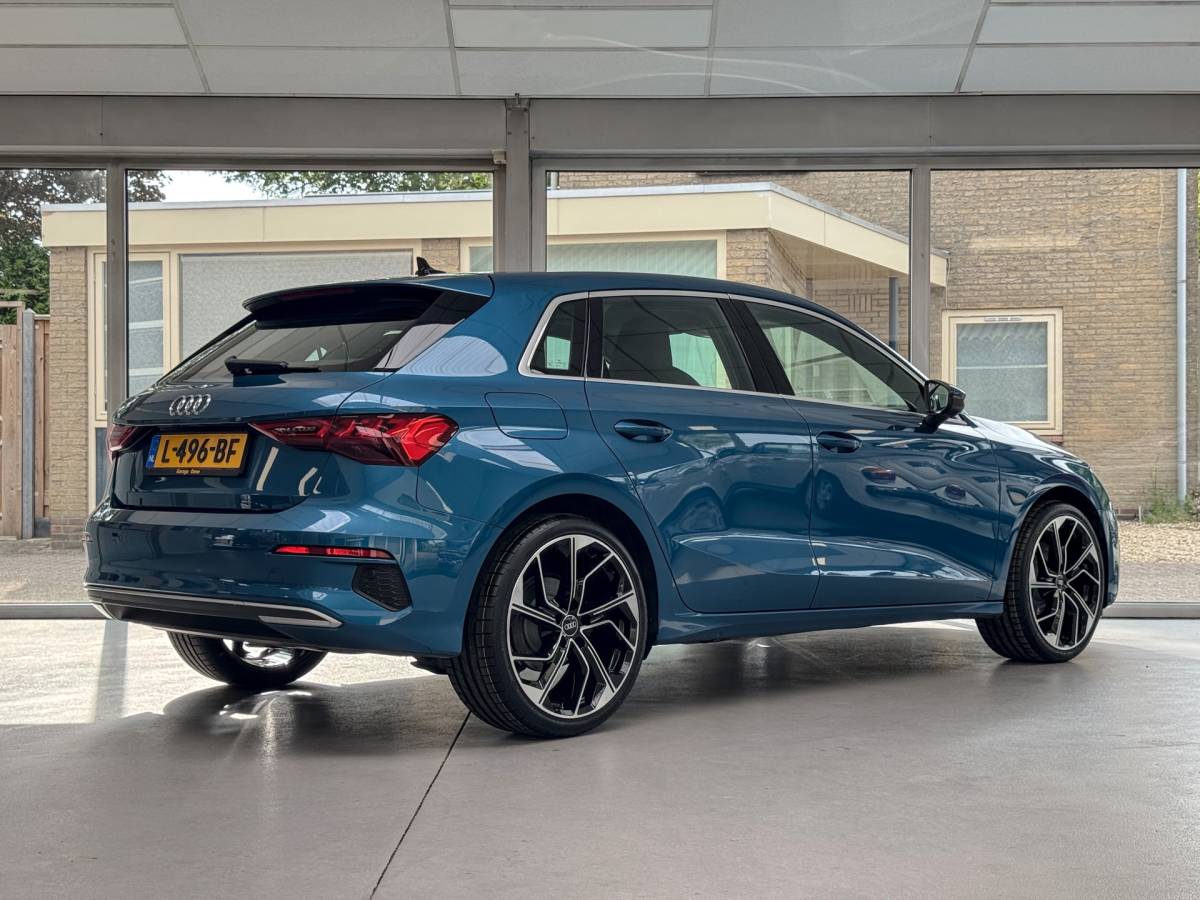 Audi A3 Audi A3 Sportback 35 TFSI Business edition Mild Hybride|Trekhaak afneembaar|Carplay|Navigatie|