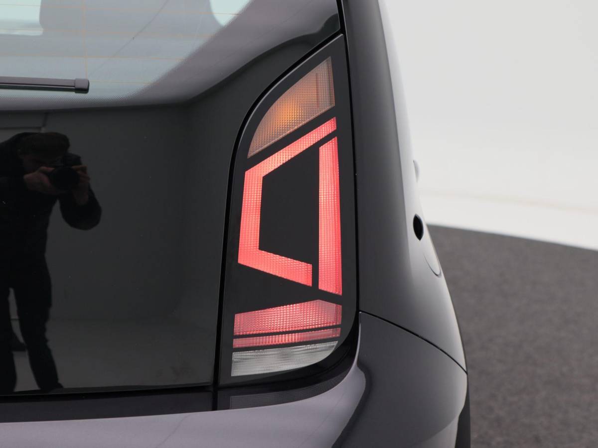 Volkswagen up! Volkswagen Up! 1.0 BMT move up! | Airco | Bluetooth | Elektrische Ramen