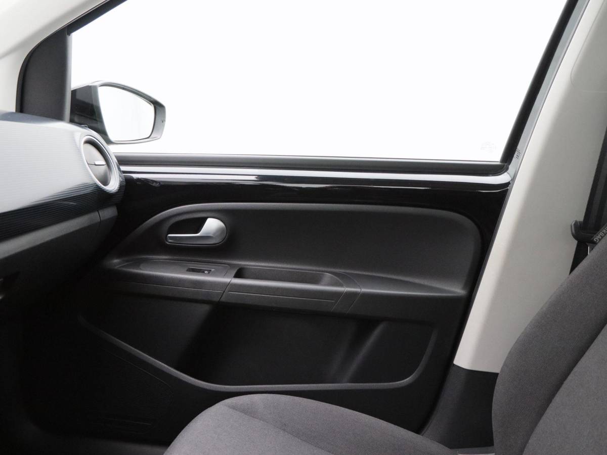 Volkswagen up! Volkswagen Up! 1.0 BMT move up! | Airco | Bluetooth | Elektrische Ramen
