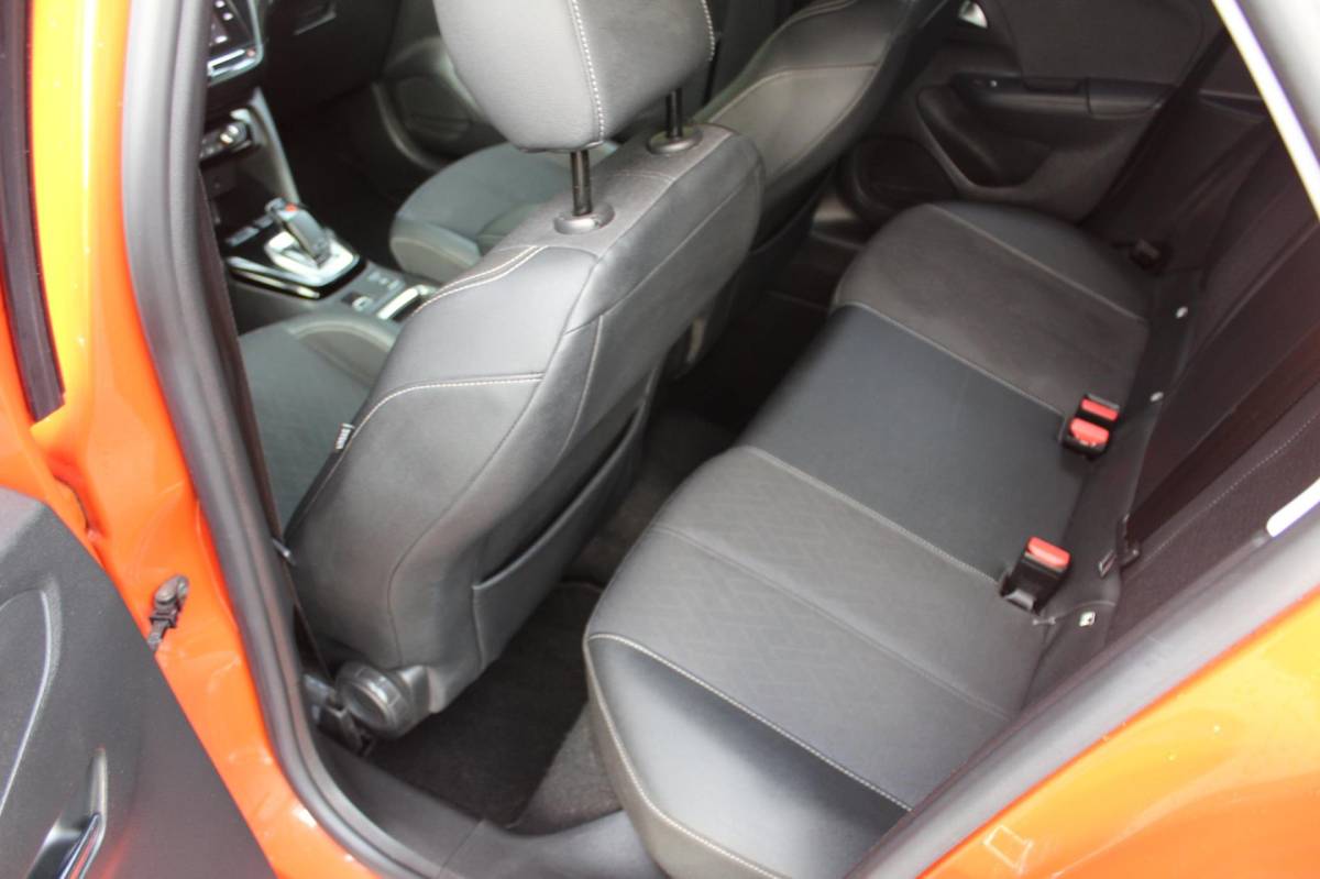 Opel Corsa Opel Corsa 1.2 Elegance 100PK Automaat | Airco | Lichtmetalen velgen | Airco