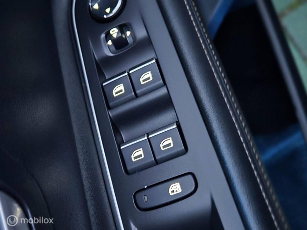 Peugeot 3008 Peugeot 3008 GT Automaat – Panoramadak |Keyless |6M Garantie