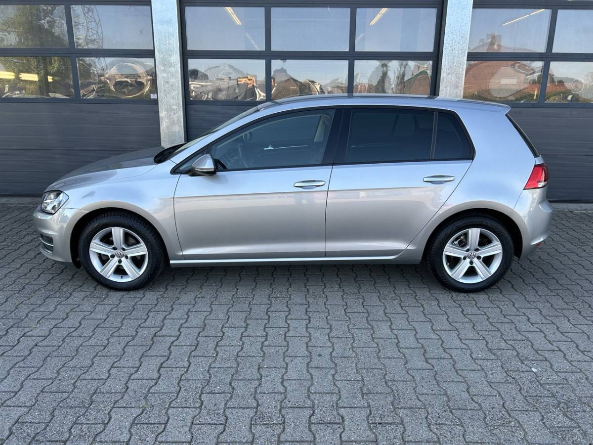 Volkswagen Golf VOLKSWAGEN Golf 1.2 TSI 105pk BMT 5-drs Highline