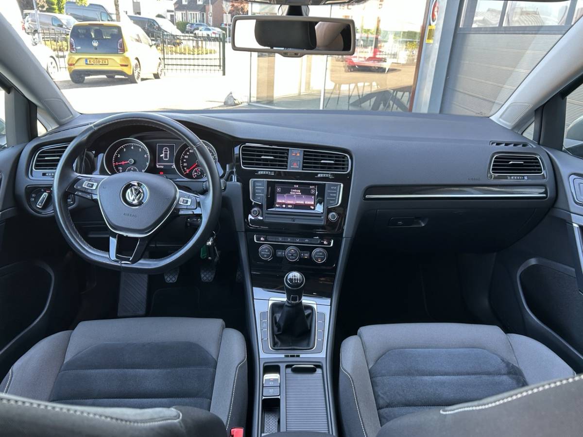 Volkswagen Golf VOLKSWAGEN Golf 1.2 TSI 105pk BMT 5-drs Highline