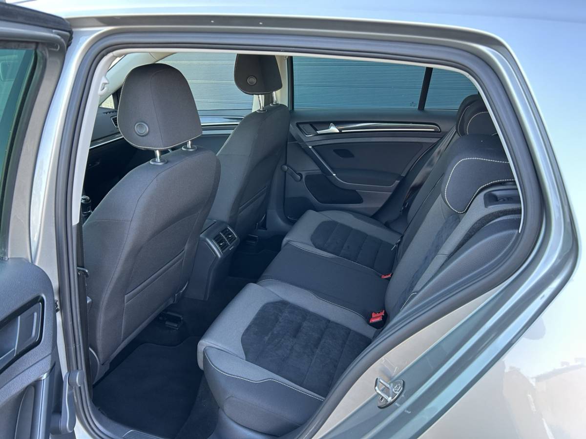 Volkswagen Golf VOLKSWAGEN Golf 1.2 TSI 105pk BMT 5-drs Highline
