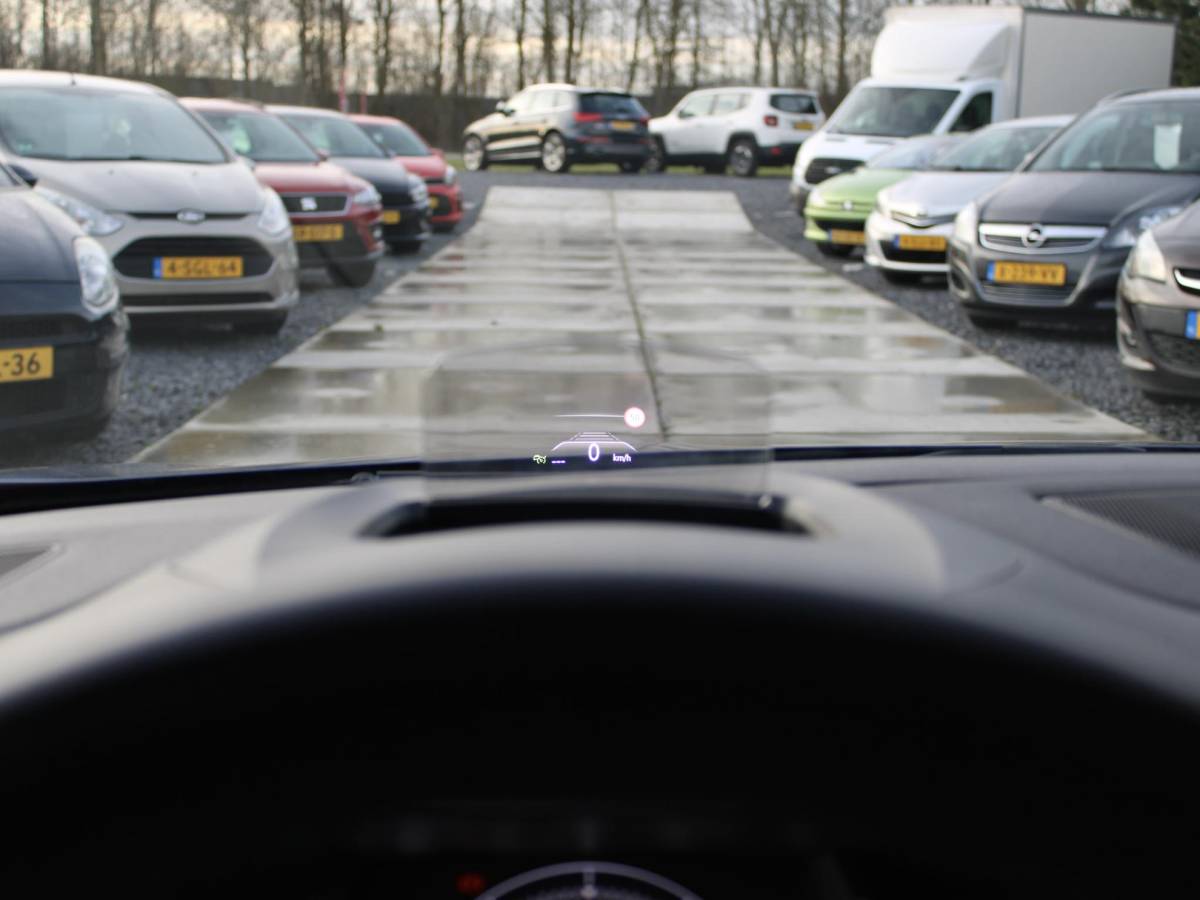 Renault Mégane Estate Renault Mégane Estate 1.6 TCe GT HUD LED 4 Control Pano