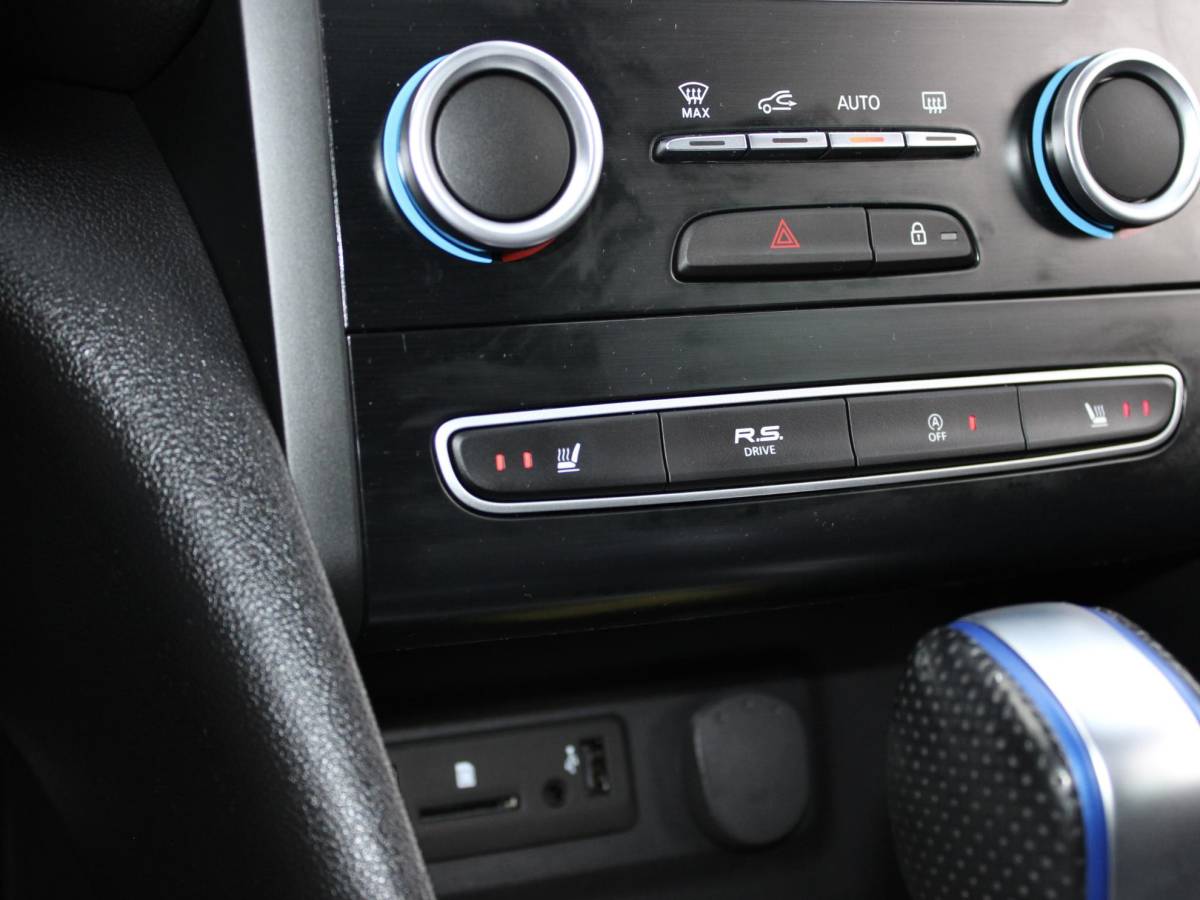 Renault Mégane Estate Renault Mégane Estate 1.6 TCe GT HUD LED 4 Control Pano