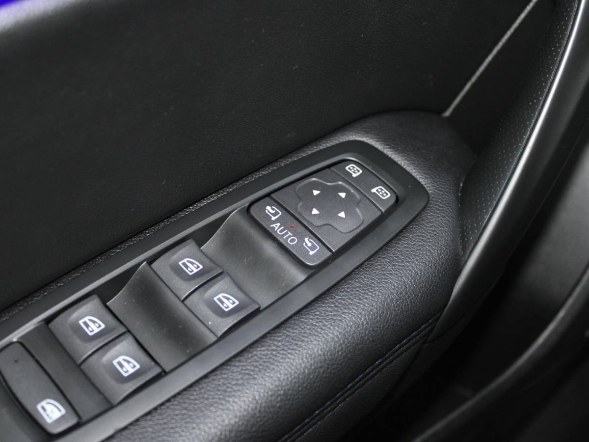 Renault Mégane Estate Renault Mégane Estate 1.6 TCe GT HUD LED 4 Control Pano