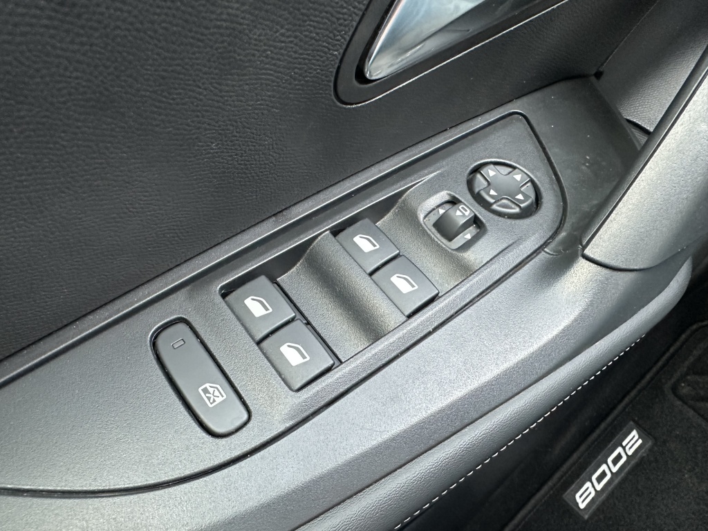 Peugeot 2008 Peugeot 2008 1.2 Allure | Parkeersensoren voor & achter |