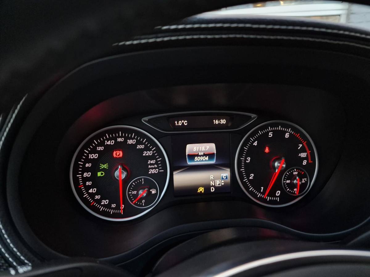 Mercedes-Benz B-Klasse Mercedes B-klasse 180 Business Solution AMG Upgrade Edition|Pano|Sfeer|Trekhaak|LED|50.904KM|Camera|