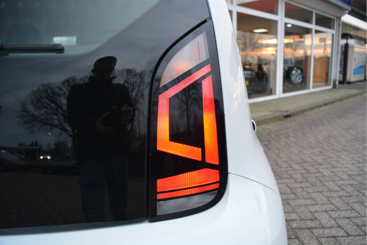 Volkswagen up! Volkswagen Up! 1.0 66PK Move Up! | Clima | Cruise | Camera | PDC |