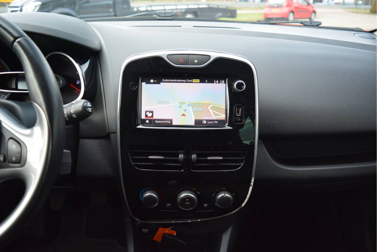 Renault Clio Renault Clio Estate 0.9 TCe Limited | Cruise | PDC | Orig. NL | NAP |