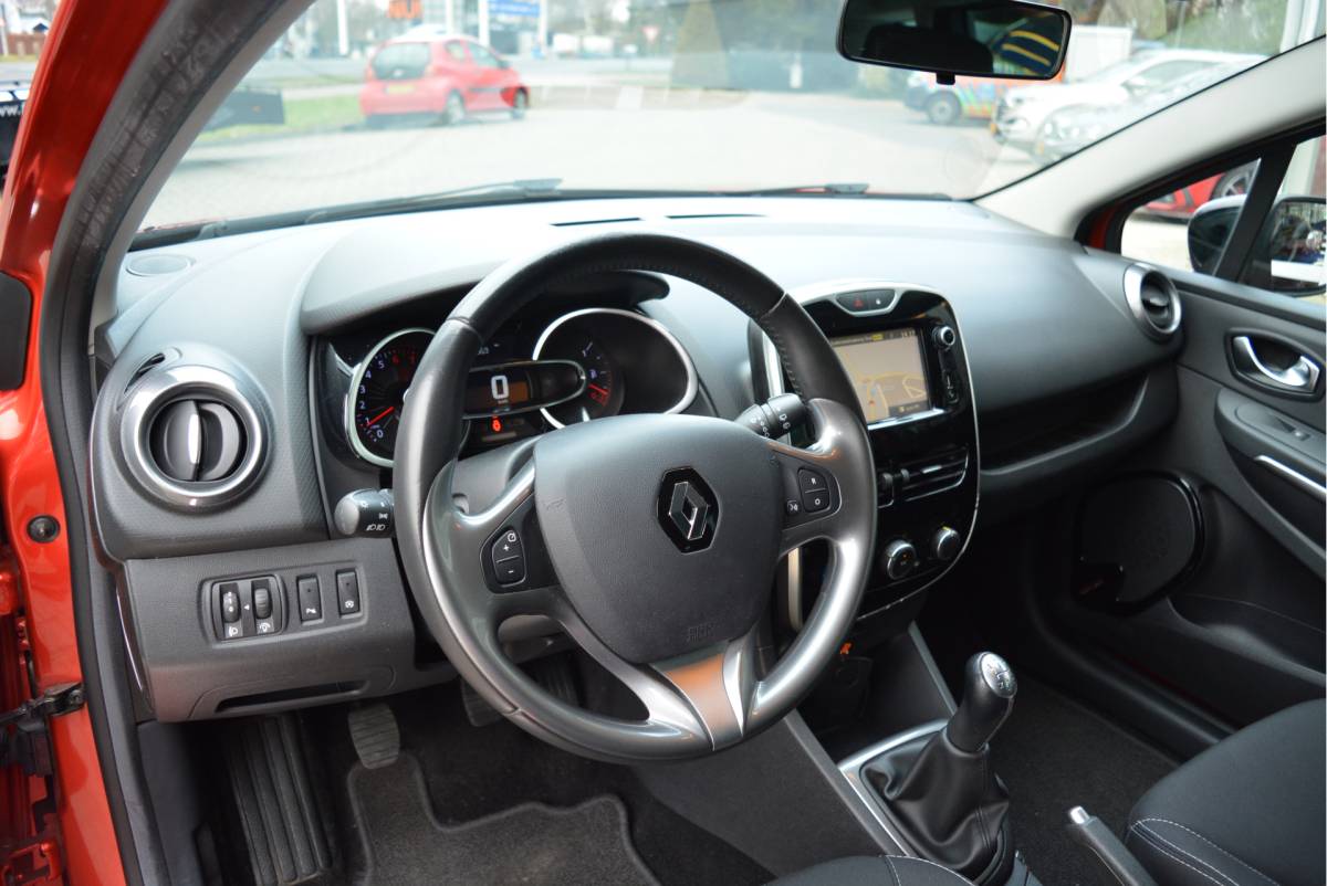 Renault Clio Renault Clio Estate 0.9 TCe Limited | Cruise | PDC | Orig. NL | NAP |