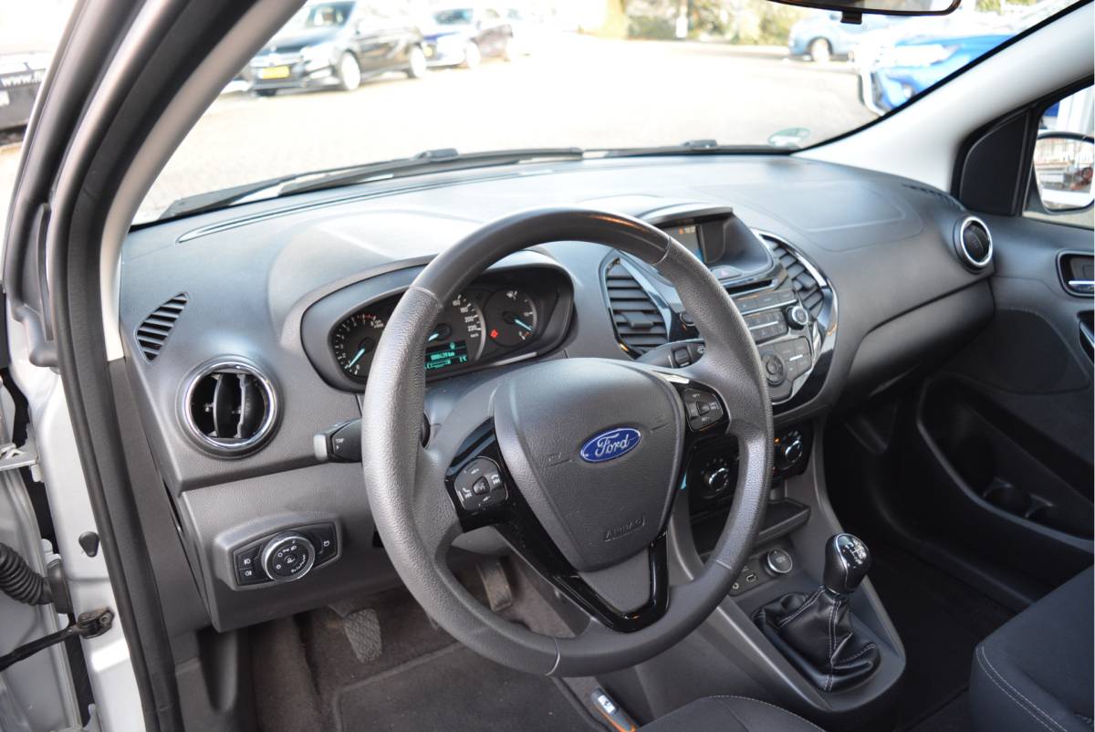 Ford Ka Ford Ka+ 1.2 86PK Trend Ultimate Technology Pack | Cruise | PDC | BT | LM | Orig. NL | NAP |