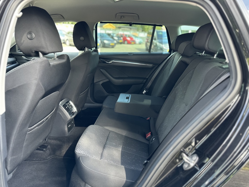 Škoda Octavia Skoda Octavia Combi 1.4 TSI iV Rijk Uitgerust*Digital Dashboard*Full LED*Memory*Stoe