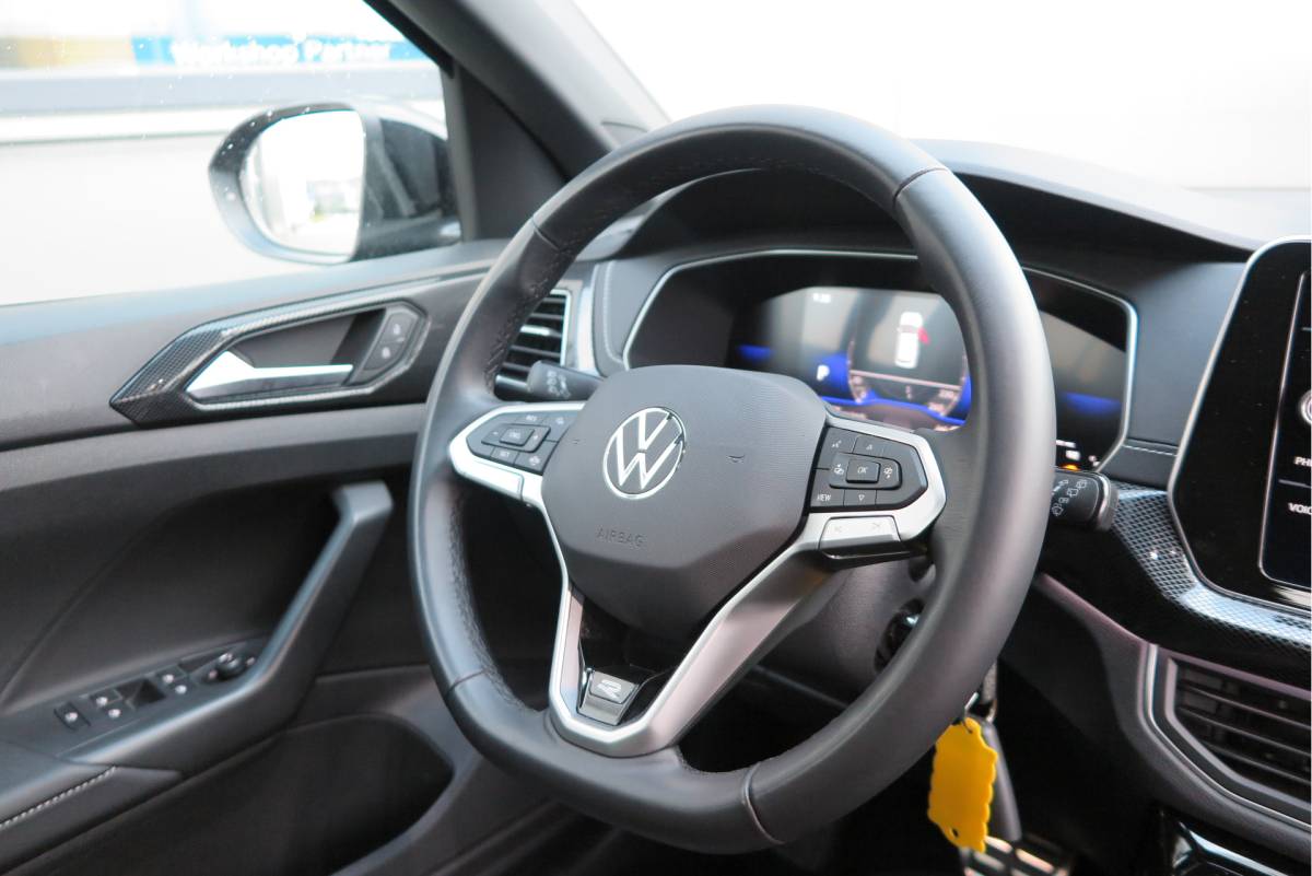 Volkswagen T-Cross Volkswagen T-Cross 1.0 TSI 116pk DSG R-Line, Virtual cockpit, Camera , Stoelverwarming, Navigatie , Led, LMV etc. (fabrieksgarantie t/m 01-2027)