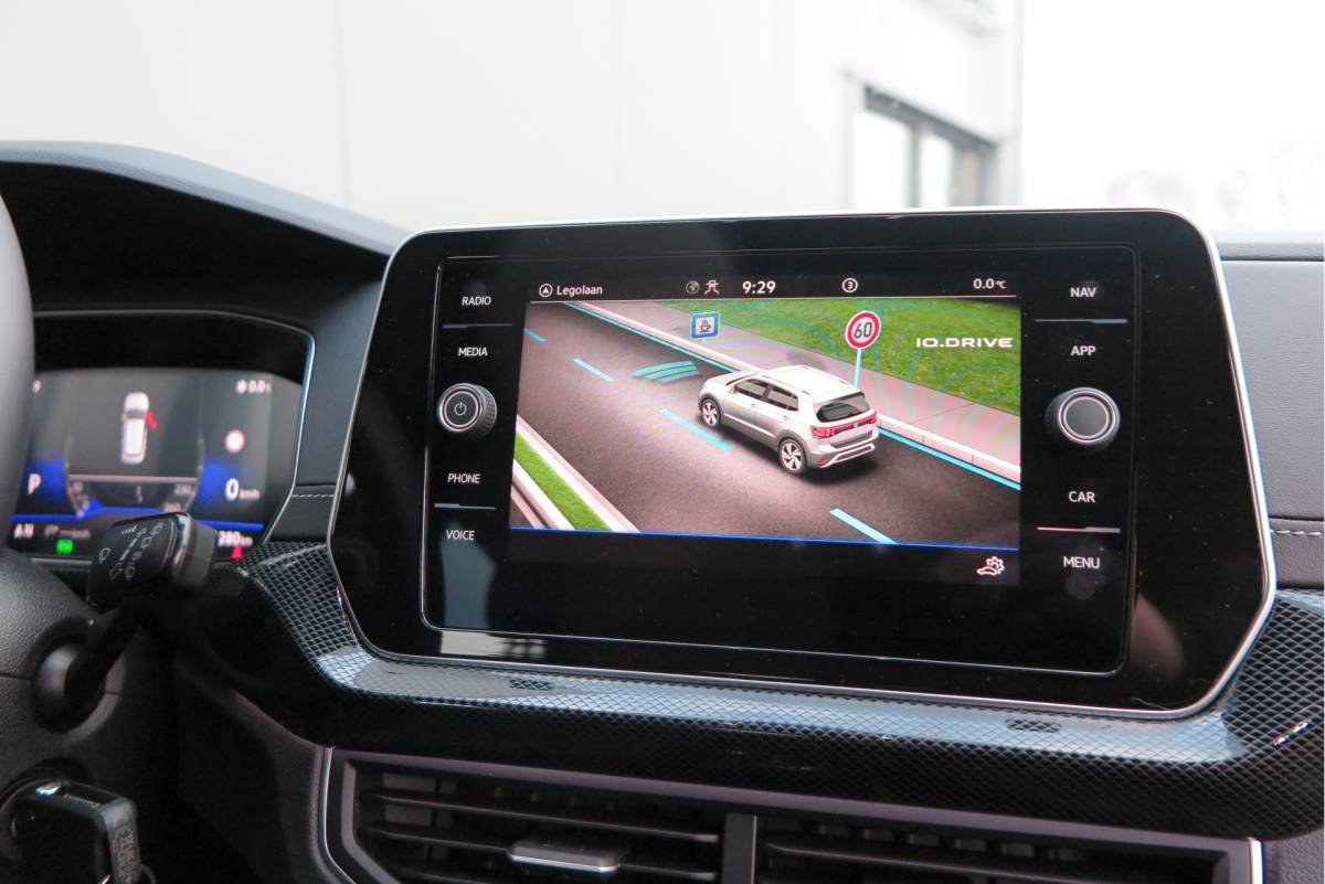 Volkswagen T-Cross Volkswagen T-Cross 1.0 TSI 116pk DSG R-Line, Virtual cockpit, Camera , Stoelverwarming, Navigatie , Led, LMV etc. (fabrieksgarantie t/m 01-2027)