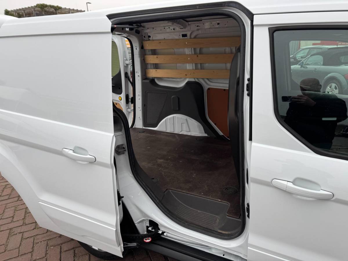 Ford Transit Connect Ford Transit Connect 1.5 EcoBlue L1 Trend Automaat **NIEUWSTAAT**