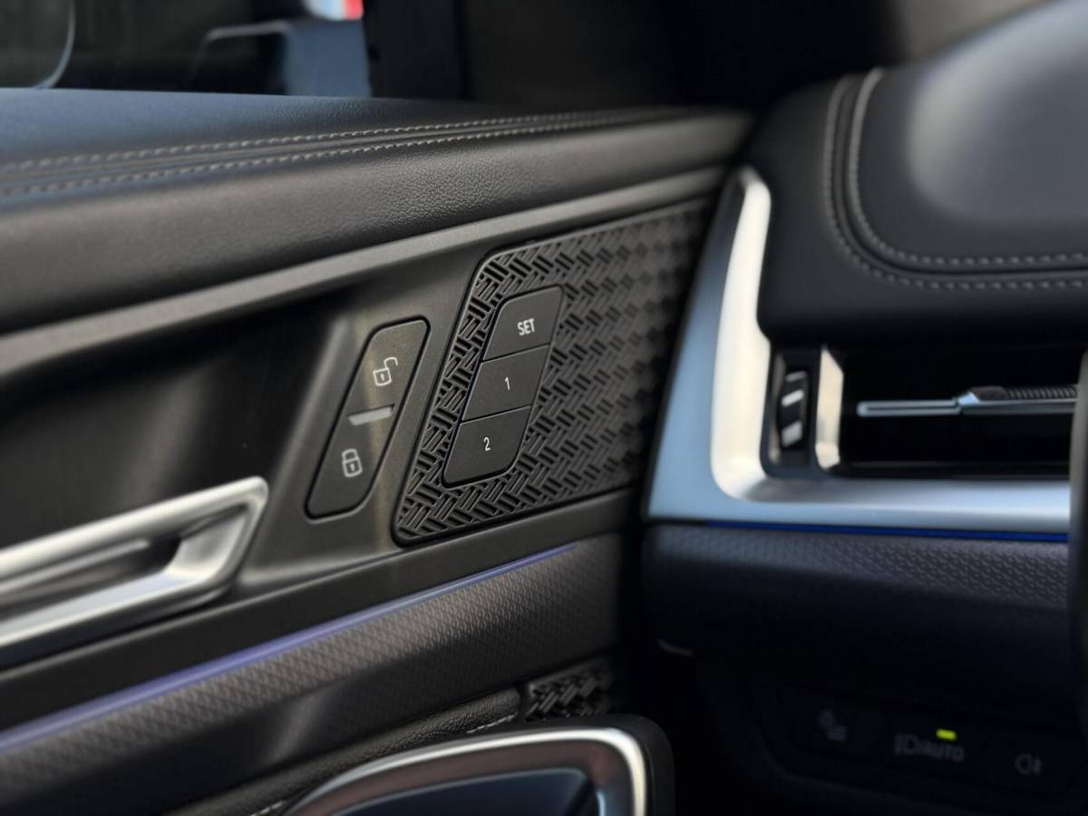 BMW X1 BMW X1 sDrive18i M-Sport| Leer| Trekhaak| Shadow| Keyless|