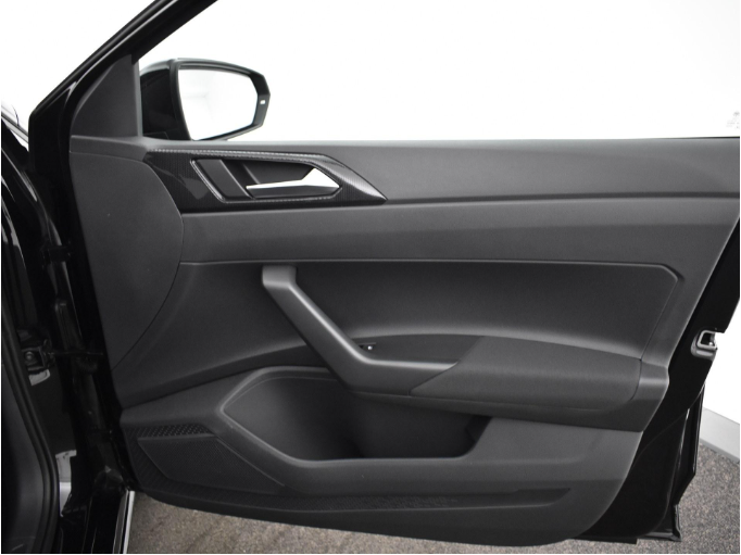 Volkswagen Polo Volkswagen Polo Life Edition 1.0 TSI 95 pK 5 versn. Hand · Achteruitrijcamera · regensensor · Voorraad OUTLET · Prijs is inclusief inruilpremie ·