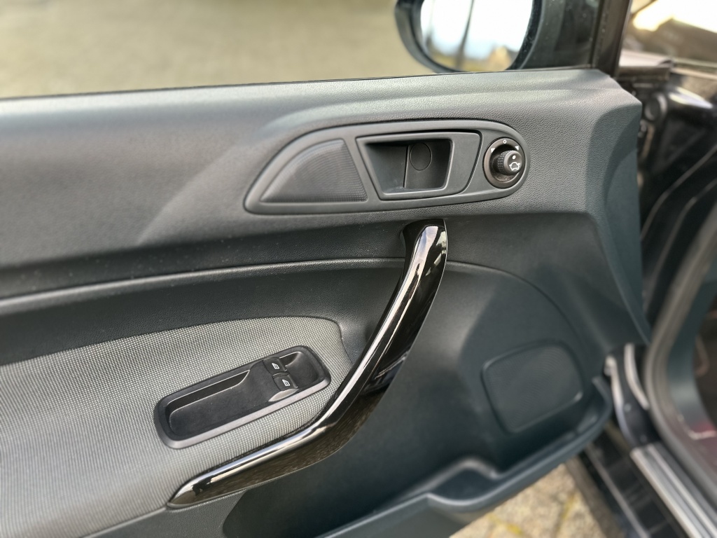 Ford Fiesta Ford Fiesta 1.6 Metal Facelift 135 PK *Leder*Clima*17 Inch Velgen*DIK!