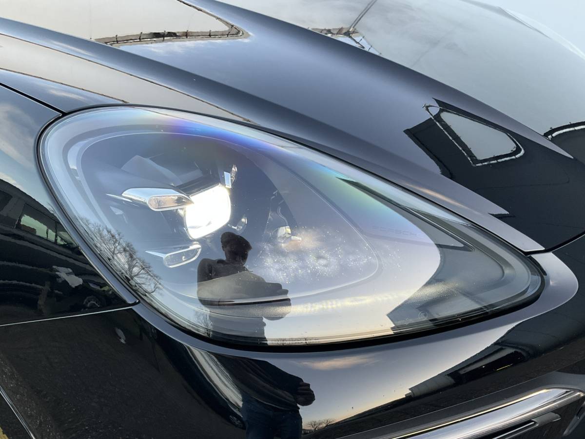 Porsche Cayenne Porsche Cayenne Coupé 3.0 E-Hybrid PHEV 360° Pano SportChrono Luchtvering Bose Carplay Leer Memory UITSTRALING!