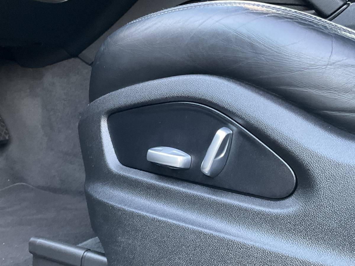 Porsche Cayenne Porsche Cayenne Coupé 3.0 E-Hybrid PHEV 360° Pano SportChrono Luchtvering Bose Carplay Leer Memory UITSTRALING!