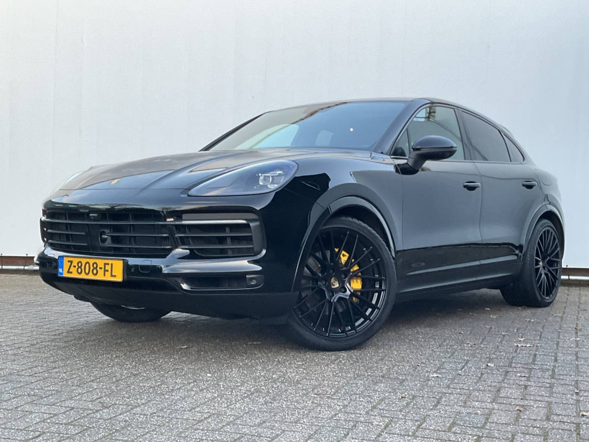 Porsche Cayenne Porsche Cayenne Coupé 3.0 E-Hybrid PHEV 360° Pano SportChrono Luchtvering Bose Carplay Leer Memory UITSTRALING!