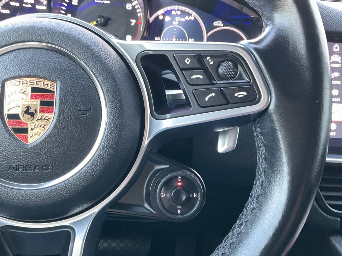 Porsche Cayenne Porsche Cayenne Coupé 3.0 E-Hybrid PHEV 360° Pano SportChrono Luchtvering Bose Carplay Leer Memory UITSTRALING!