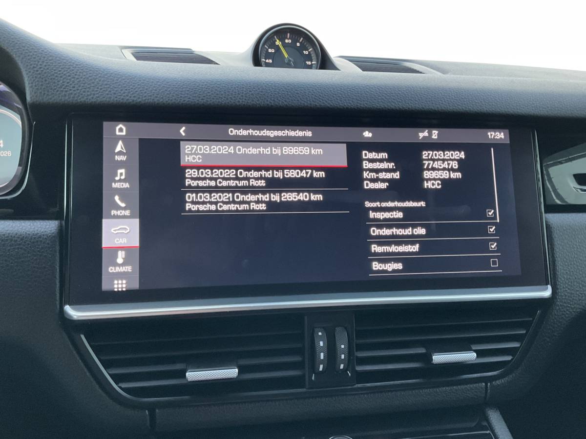 Porsche Cayenne Porsche Cayenne Coupé 3.0 E-Hybrid PHEV 360° Pano SportChrono Luchtvering Bose Carplay Leer Memory UITSTRALING!