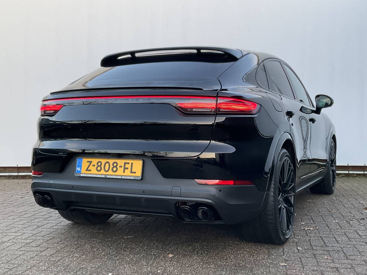 Porsche Cayenne Porsche Cayenne Coupé 3.0 E-Hybrid PHEV 360° Pano SportChrono Luchtvering Bose Carplay Leer Memory UITSTRALING!