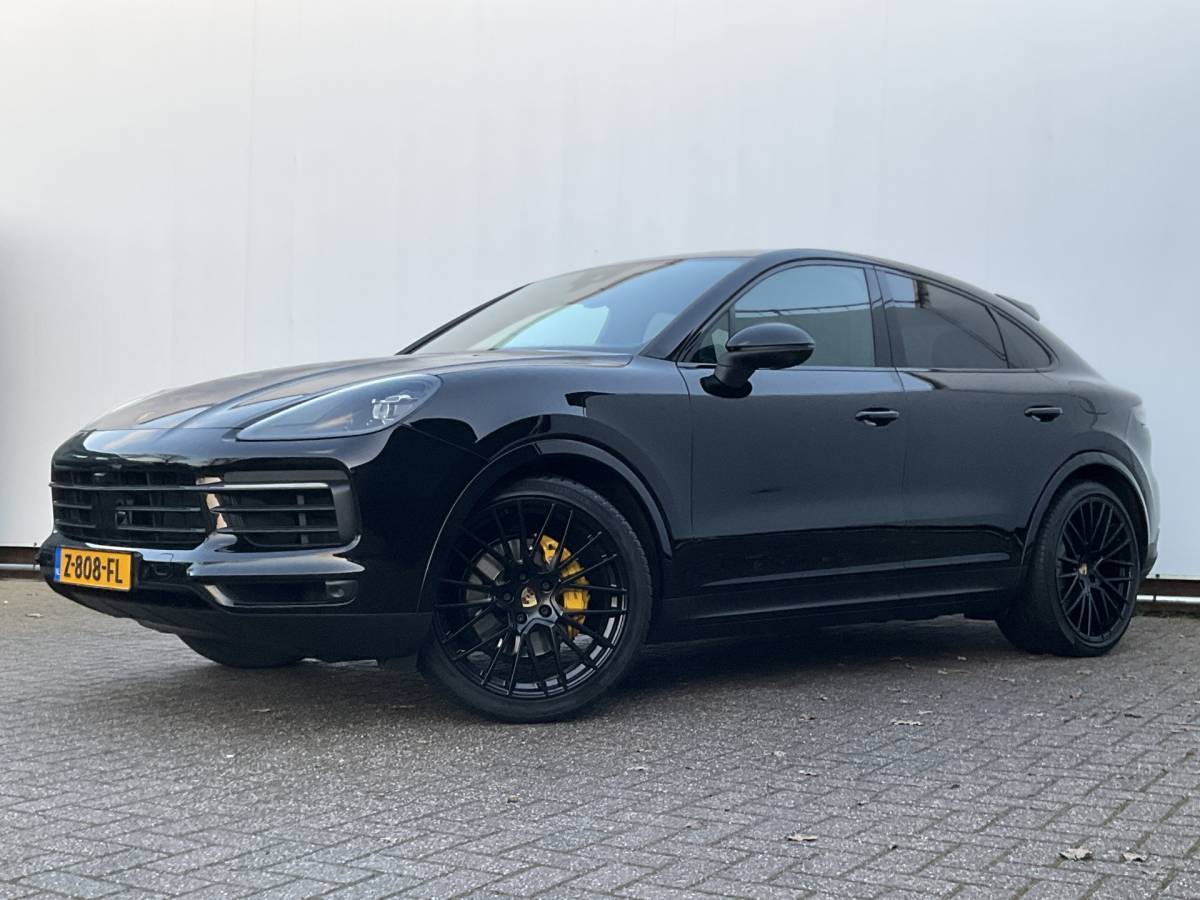 Porsche Cayenne Porsche Cayenne Coupé 3.0 E-Hybrid PHEV 360° Pano SportChrono Luchtvering Bose Carplay Leer Memory UITSTRALING!