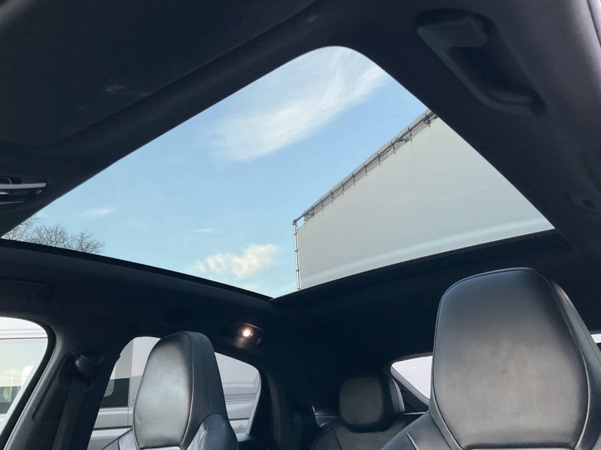 Porsche Cayenne Porsche Cayenne Coupé 3.0 E-Hybrid PHEV 360° Pano SportChrono Luchtvering Bose Carplay Leer Memory UITSTRALING!