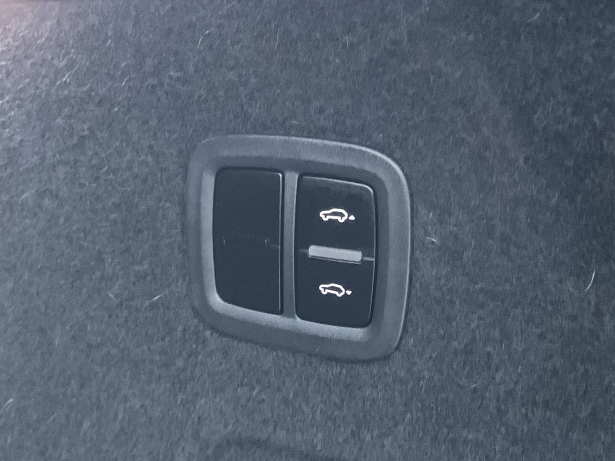 Porsche Cayenne Porsche Cayenne Coupé 3.0 E-Hybrid PHEV 360° Pano SportChrono Luchtvering Bose Carplay Leer Memory UITSTRALING!