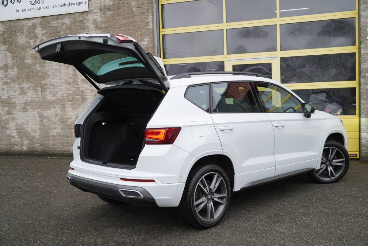 SEAT Ateca SEAT Ateca 1.0 TSI FR Business Intense BJ2022 Lmv 18″ | Led V+A | Pdc | Navi | Keyless entry | Elek. achterklep | App-Connect | Achteruitrijcamera | Virtual cockpit | Climate control | Cruise control | Sportstoelen | Verwarmde voorstoelen | Zwarte hemel
