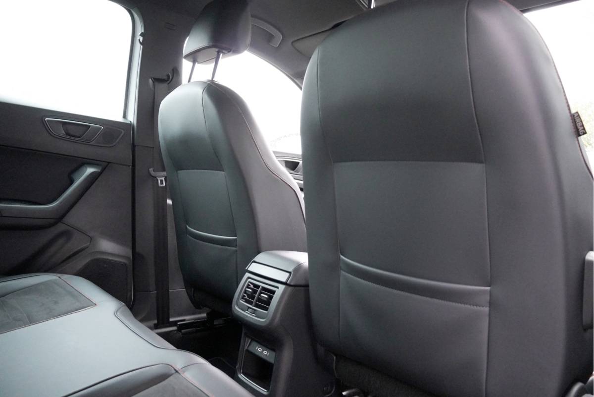 SEAT Ateca SEAT Ateca 1.0 TSI FR Business Intense BJ2022 Lmv 18″ | Led V+A | Pdc | Navi | Keyless entry | Elek. achterklep | App-Connect | Achteruitrijcamera | Virtual cockpit | Climate control | Cruise control | Sportstoelen | Verwarmde voorstoelen | Zwarte hemel