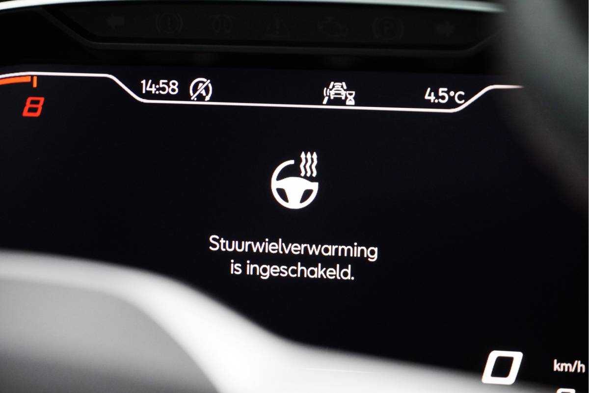 SEAT Ateca SEAT Ateca 1.0 TSI FR Business Intense BJ2022 Lmv 18″ | Led V+A | Pdc | Navi | Keyless entry | Elek. achterklep | App-Connect | Achteruitrijcamera | Virtual cockpit | Climate control | Cruise control | Sportstoelen | Verwarmde voorstoelen | Zwarte hemel