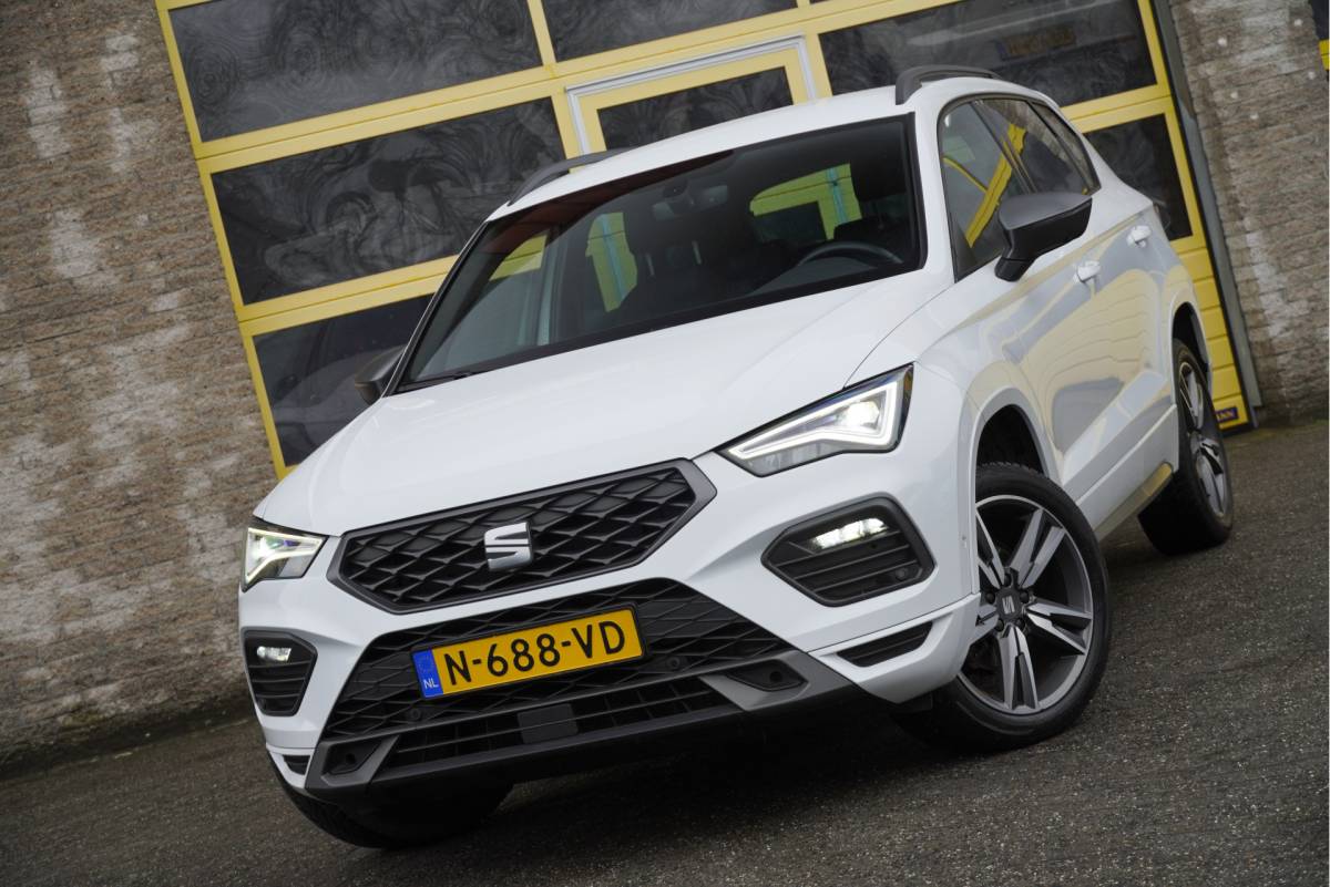 SEAT Ateca SEAT Ateca 1.0 TSI FR Business Intense BJ2022 Lmv 18″ | Led V+A | Pdc | Navi | Keyless entry | Elek. achterklep | App-Connect | Achteruitrijcamera | Virtual cockpit | Climate control | Cruise control | Sportstoelen | Verwarmde voorstoelen | Zwarte hemel
