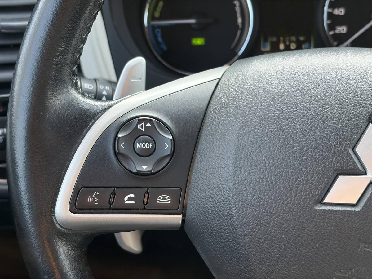 Mitsubishi Outlander Mitsubishi Outlander 2.0 PHEV Business Edition X-Line 2e Eigenaar,Navi,Camera,Keyless,Halfleder,Dealer Onderhouden,Clima,Cruise,Lm velgen,N.A.P,Apk tot 03-2027