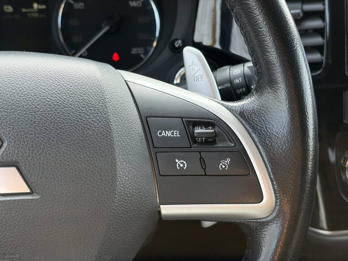 Mitsubishi Outlander Mitsubishi Outlander 2.0 PHEV Business Edition X-Line 2e Eigenaar,Navi,Camera,Keyless,Halfleder,Dealer Onderhouden,Clima,Cruise,Lm velgen,N.A.P,Apk tot 03-2027