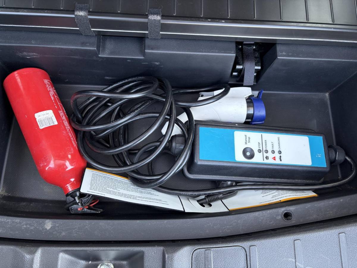 Mitsubishi Outlander Mitsubishi Outlander 2.0 PHEV Business Edition X-Line 2e Eigenaar,Navi,Camera,Keyless,Halfleder,Dealer Onderhouden,Clima,Cruise,Lm velgen,N.A.P,Apk tot 03-2027