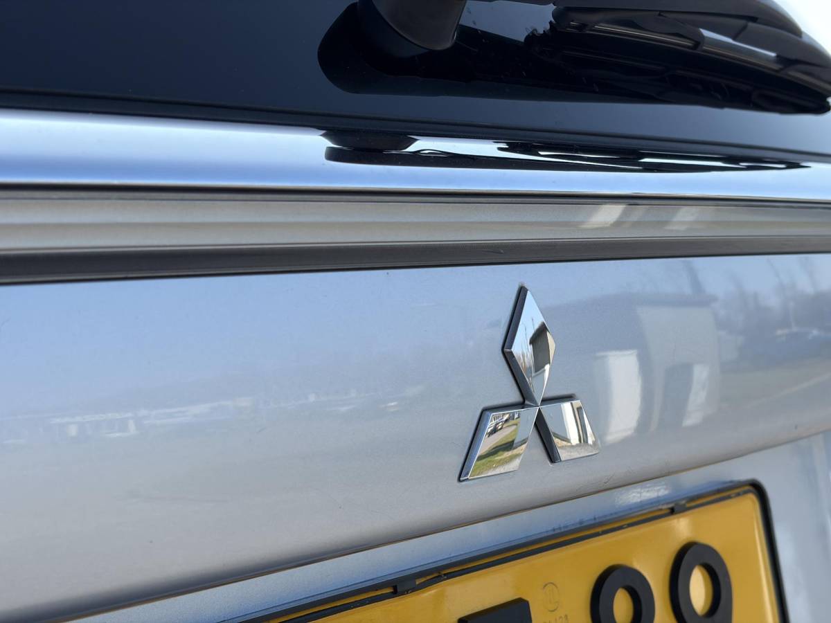 Mitsubishi Outlander Mitsubishi Outlander 2.0 PHEV Business Edition X-Line 2e Eigenaar,Navi,Camera,Keyless,Halfleder,Dealer Onderhouden,Clima,Cruise,Lm velgen,N.A.P,Apk tot 03-2027