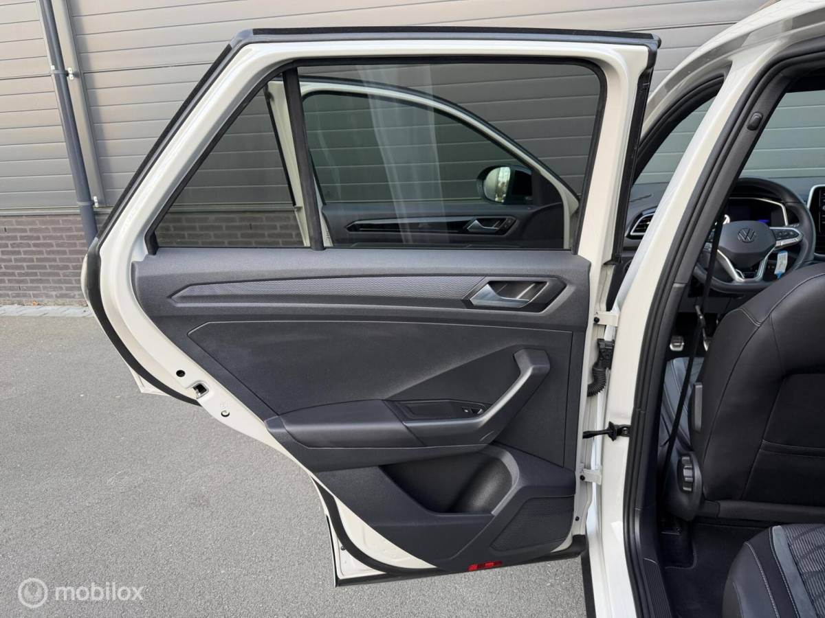 Volkswagen T-Roc Volkswagen T-Roc 1.0 TSI R-Line BLACK STYLE CLIMA*ADABCR*CARPLAUY*VIRTUALD*