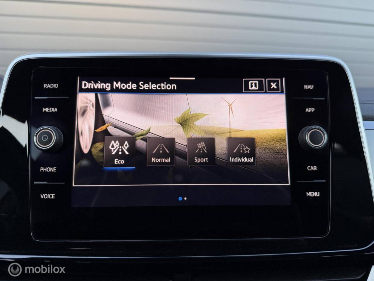 Volkswagen T-Roc Volkswagen T-Roc 1.0 TSI R-Line BLACK STYLE CLIMA*ADABCR*CARPLAUY*VIRTUALD*