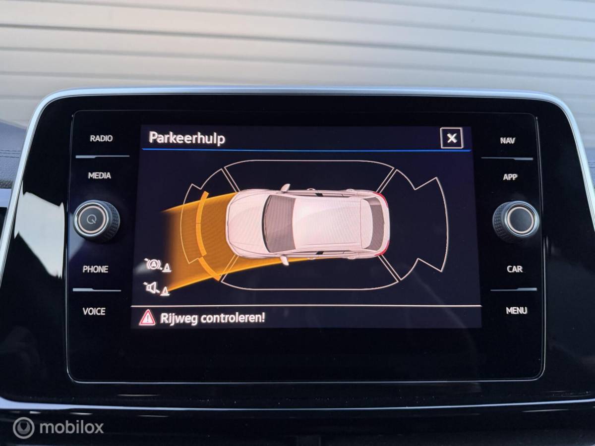 Volkswagen T-Roc Volkswagen T-Roc 1.0 TSI R-Line BLACK STYLE CLIMA*ADABCR*CARPLAUY*VIRTUALD*