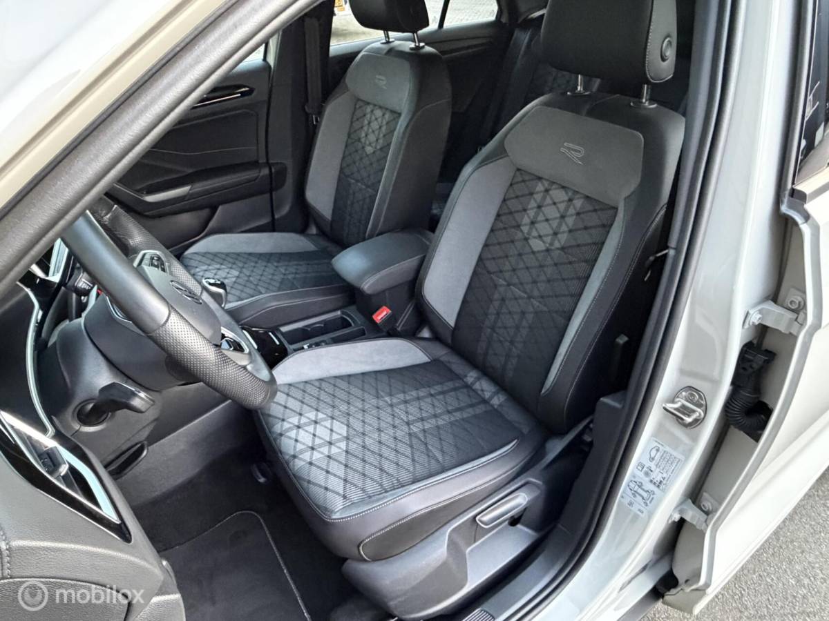 Volkswagen T-Roc Volkswagen T-Roc 1.0 TSI R-Line BLACK STYLE CLIMA*ADABCR*CARPLAUY*VIRTUALD*