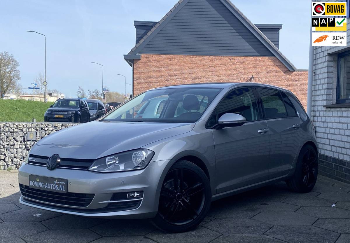Volkswagen Golf Volkswagen Golf 1.0 TSI Business Edition Connected/ Clima/ LED/ PDC/ Privacyglass