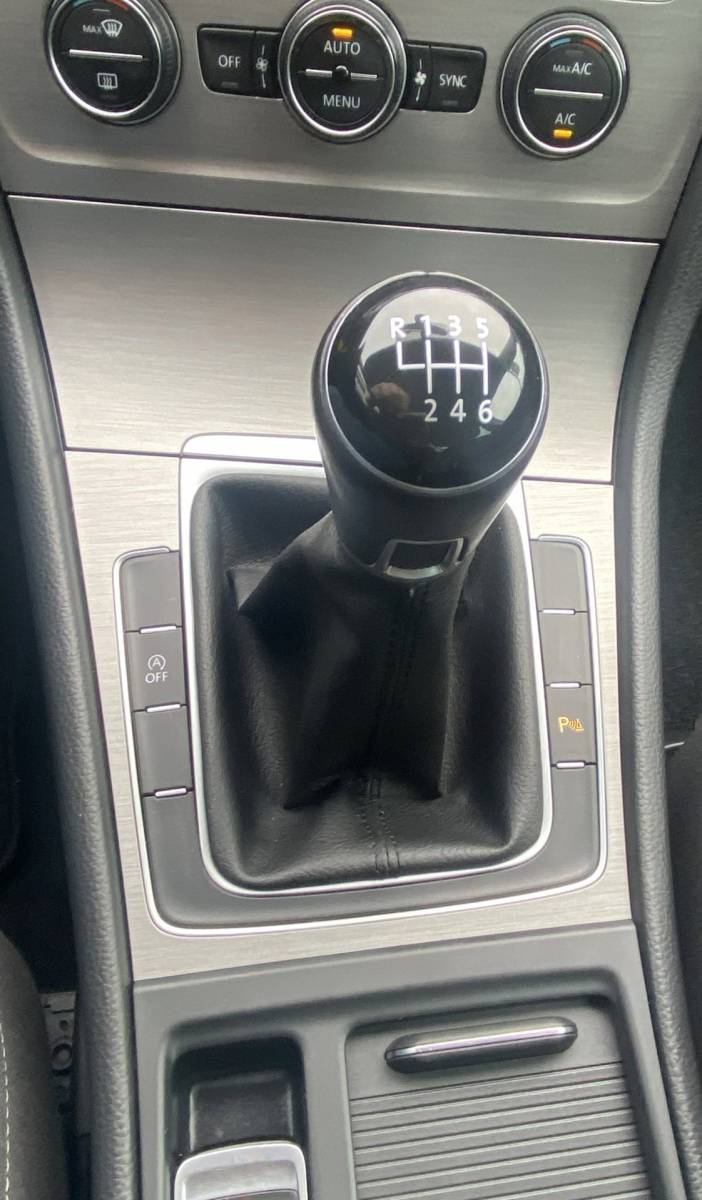 Volkswagen Golf Volkswagen Golf 1.0 TSI Business Edition Connected/ Clima/ LED/ PDC/ Privacyglass