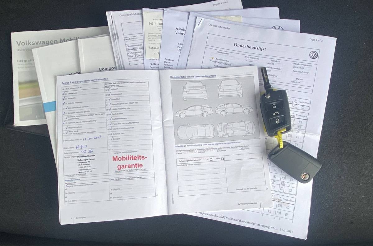 Volkswagen Golf Volkswagen Golf 1.0 TSI Business Edition Connected/ Clima/ LED/ PDC/ Privacyglass